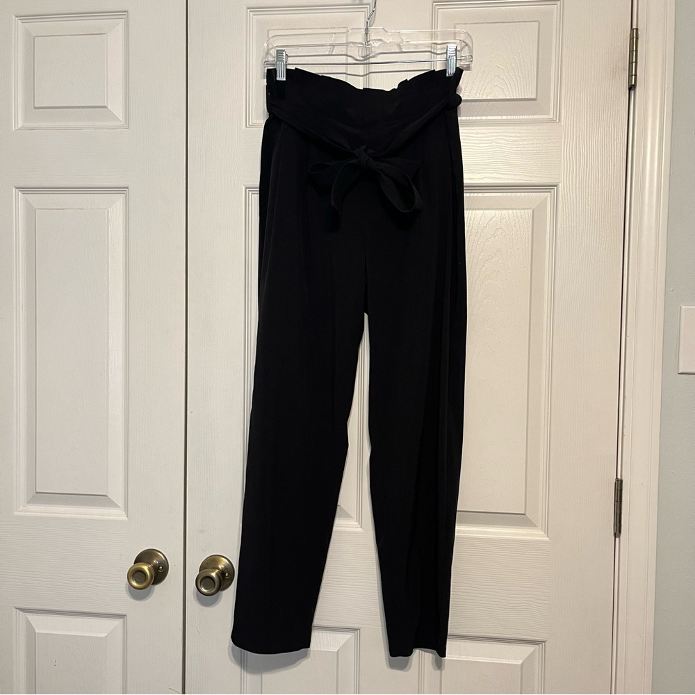 Athleta Black Skyline Pant Size 8 Paper Bag Pant Airplane Travel Minimalist